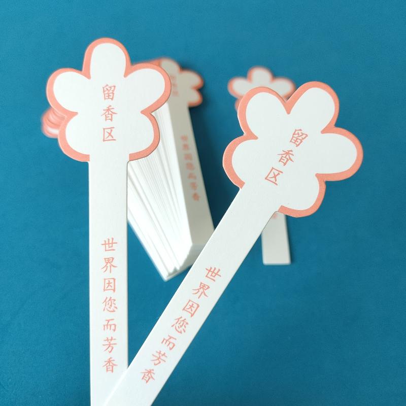 Perfume Home Fragrance - 10 枚の花の形をした香水テストストリップ、空白の書き込みエリア付き、ポータブルフレグランステスター紙、ショップ、家庭の香りテスト用